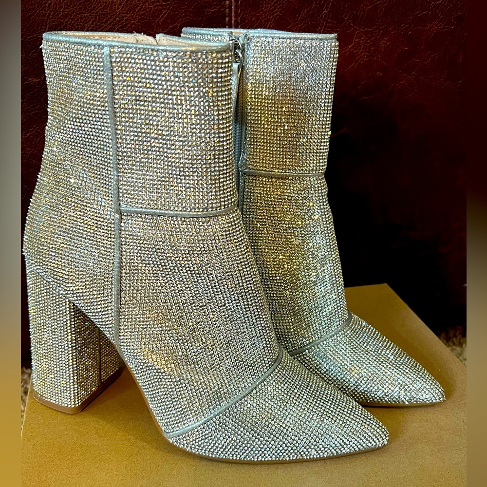 Steve Madden Rhinestone Heeled Booties - Sz. 9 - EUC